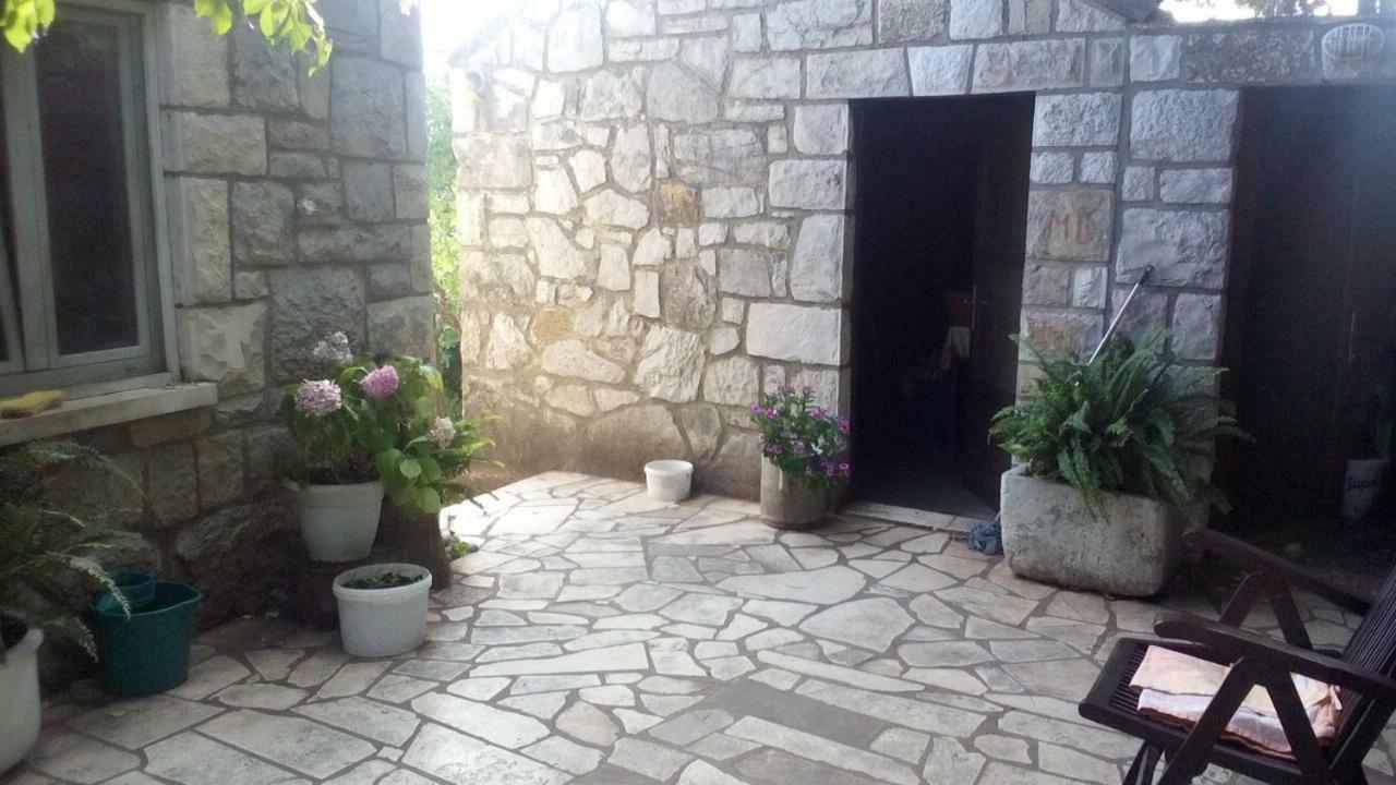 Cottage Melita The Apartment For Animal Lovers Babino Polje Buitenkant foto