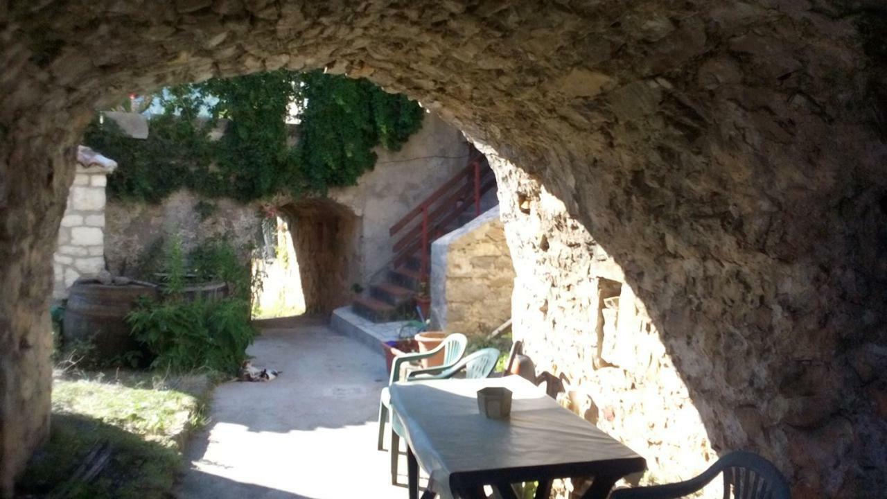 Cottage Melita The Apartment For Animal Lovers Babino Polje Buitenkant foto