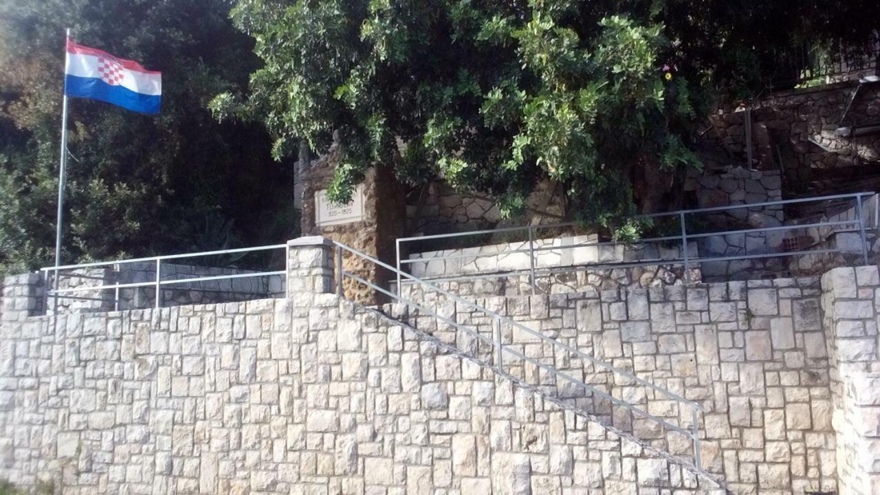Cottage Melita The Apartment For Animal Lovers Babino Polje Buitenkant foto