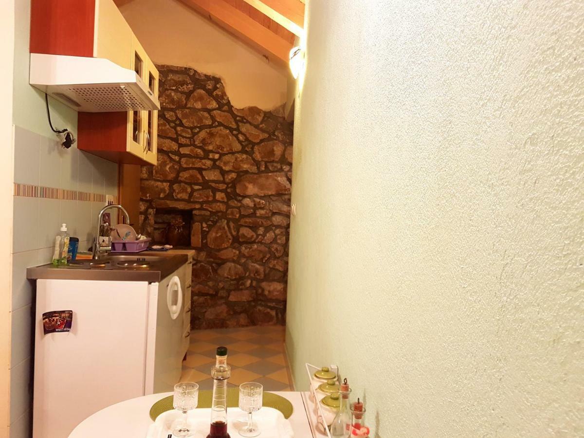 Cottage Melita The Apartment For Animal Lovers Babino Polje Buitenkant foto