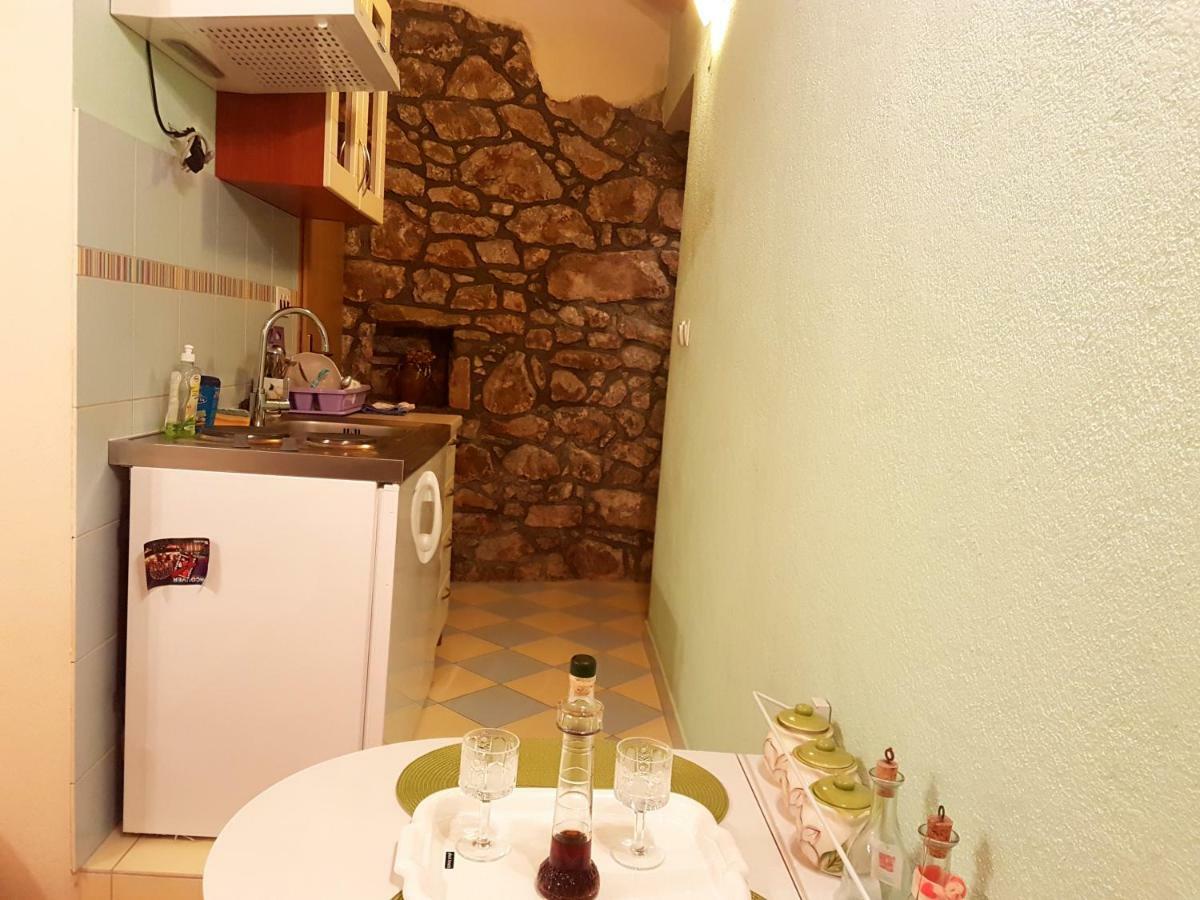Cottage Melita The Apartment For Animal Lovers Babino Polje Buitenkant foto